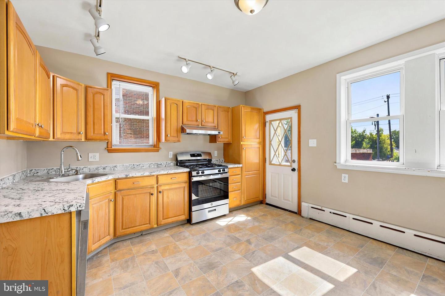7781 Hasbrook Ave Property Photo 15