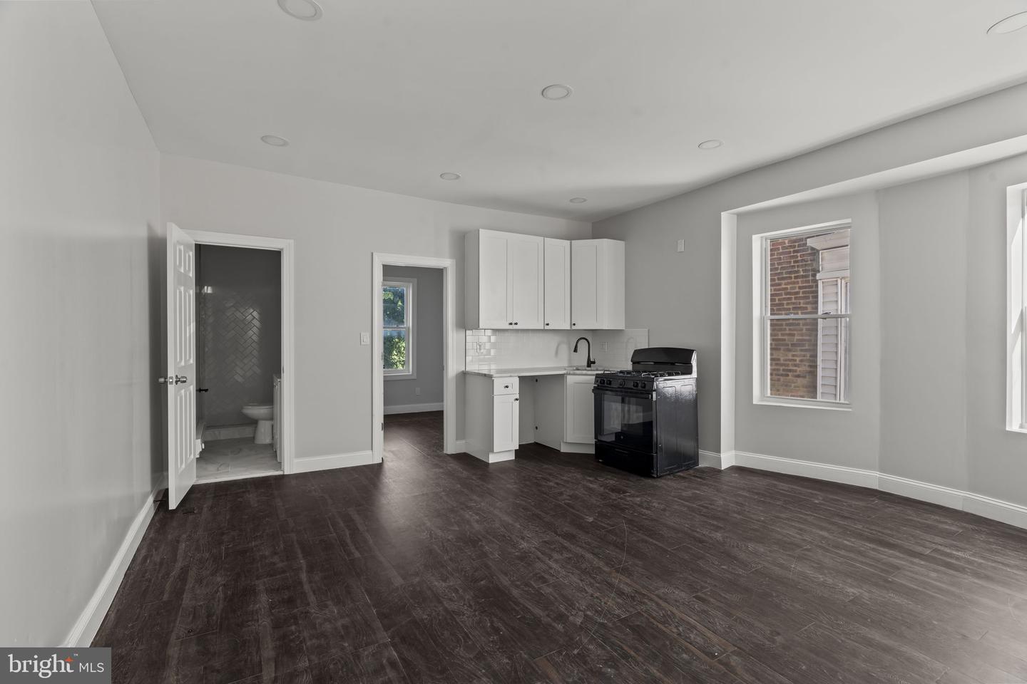5237 Chester Ave #3 Property Photo 1