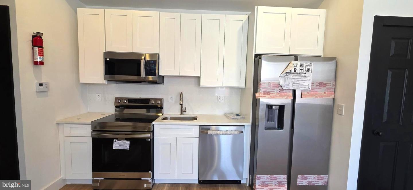 1543 N 33rd St #unit 2 Property Photo 6