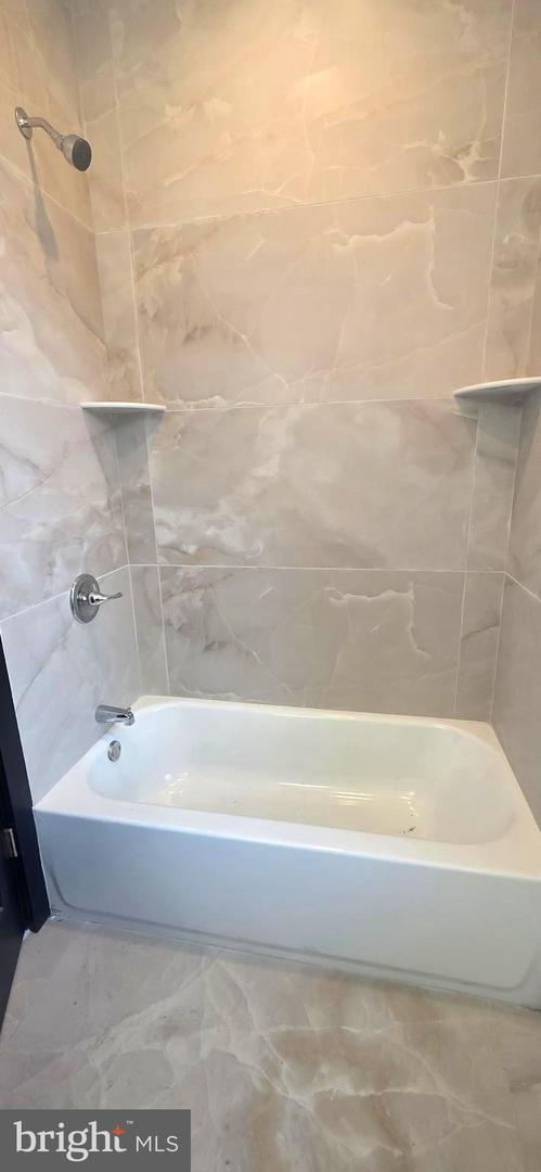 1543 N 33rd St #unit 2 Property Photo 8