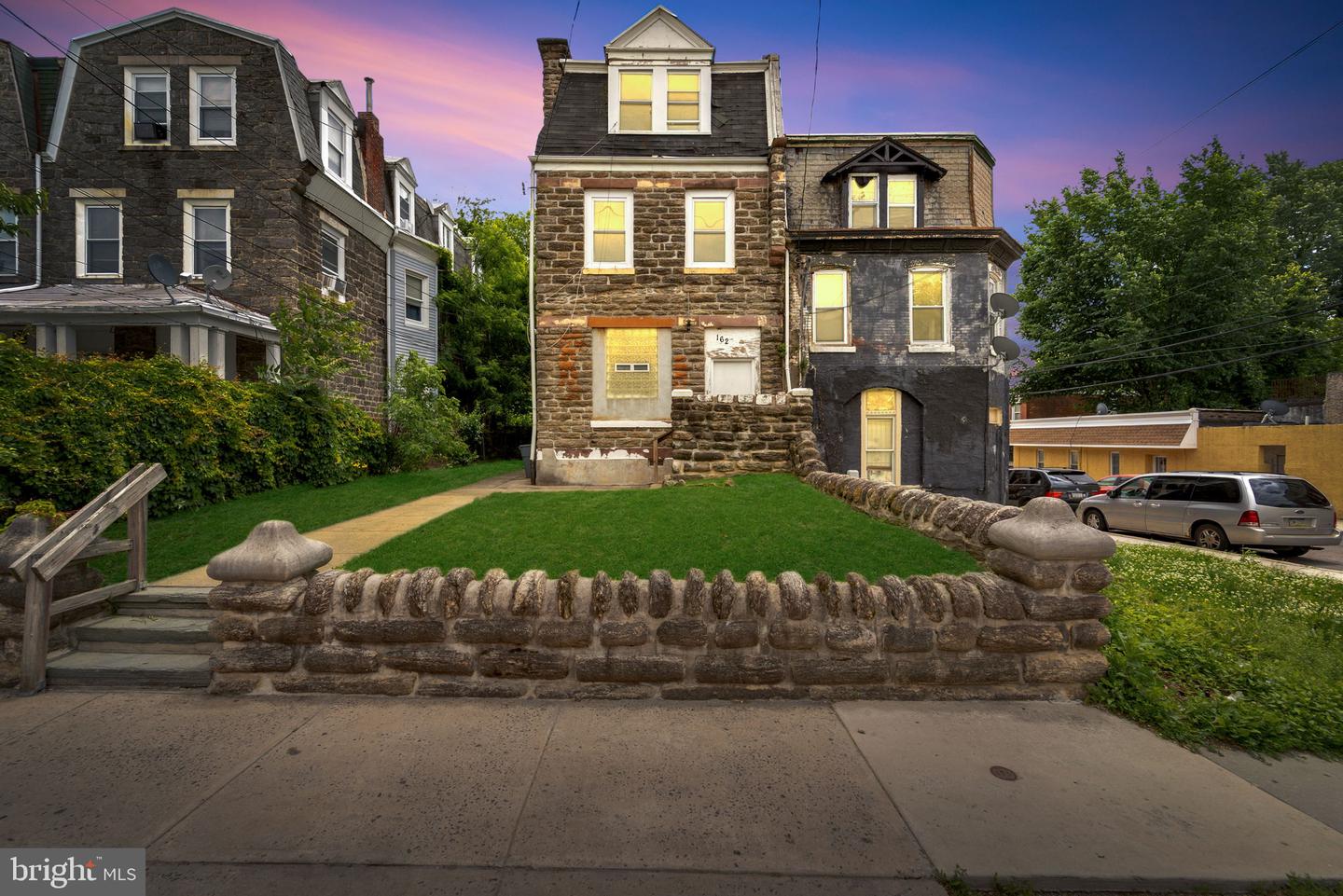 162 W Manheim St Property Photo 1