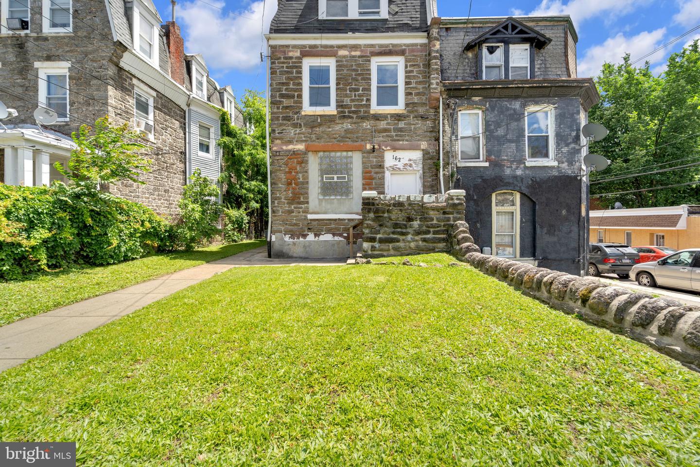 162 W Manheim St Property Photo 4