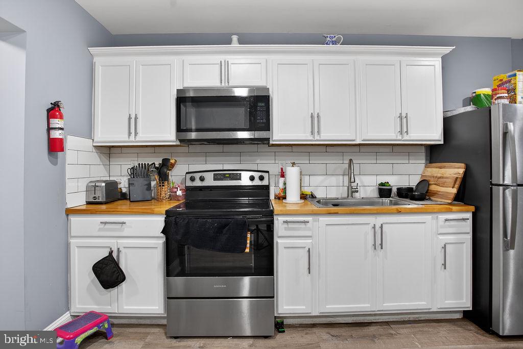6210 Delancey St Property Photo 10