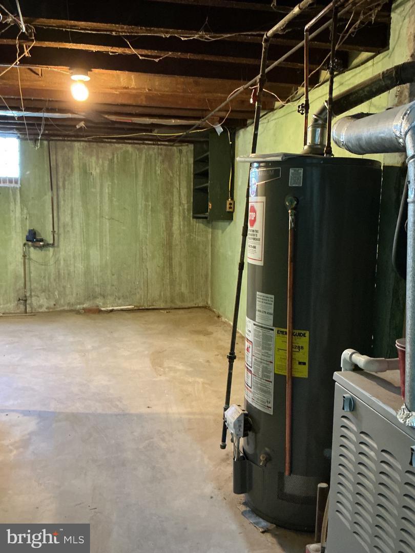 1314 E Weaver St Property Photo 20