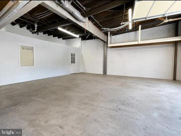 203 Moore St Property Photo 3
