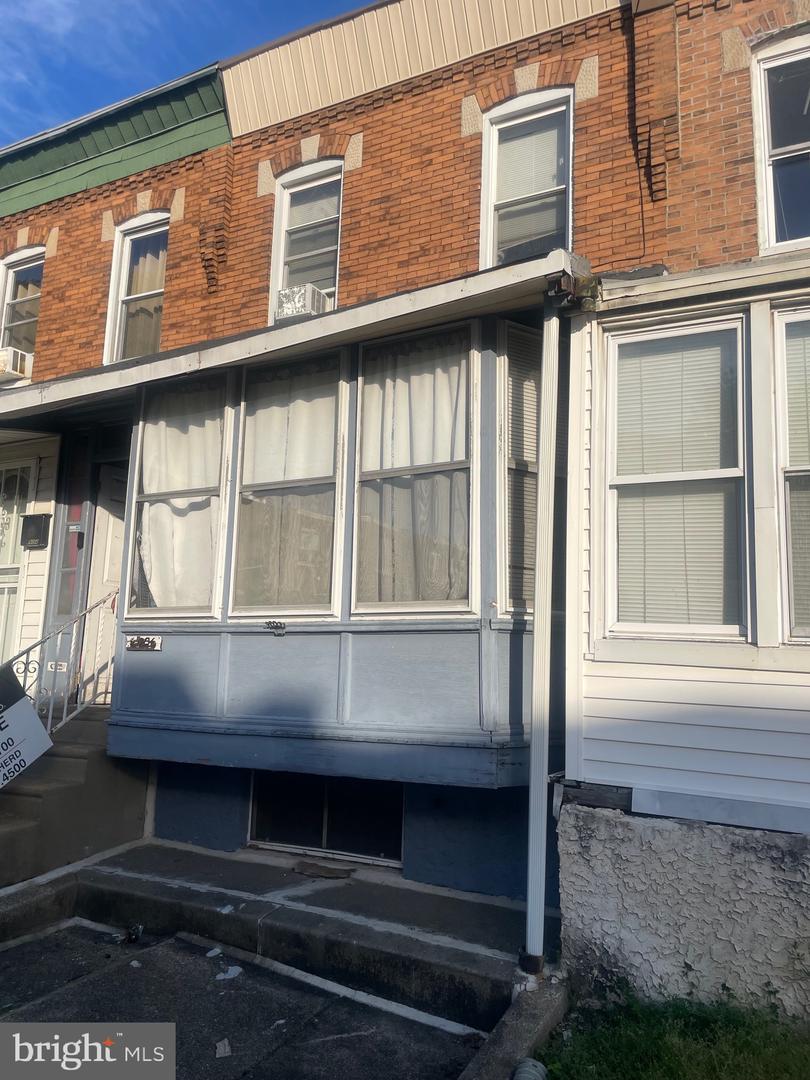 6906 Saybrook Ave Property Photo 1