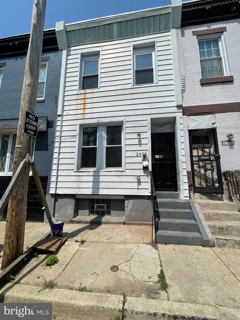2420 N Garnet St Property Photo 1