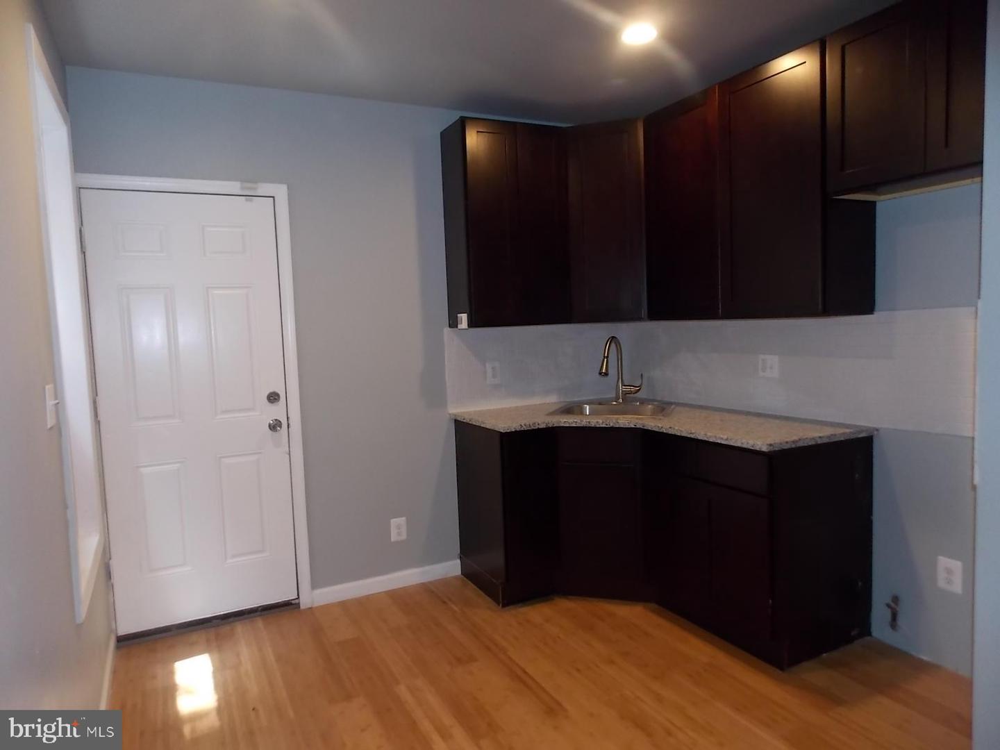 2424 N Colorado St Property Photo 5