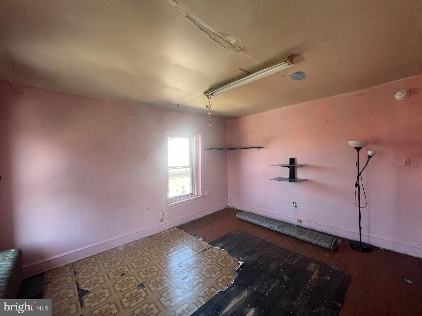 1516 Tasker St Property Photo 28