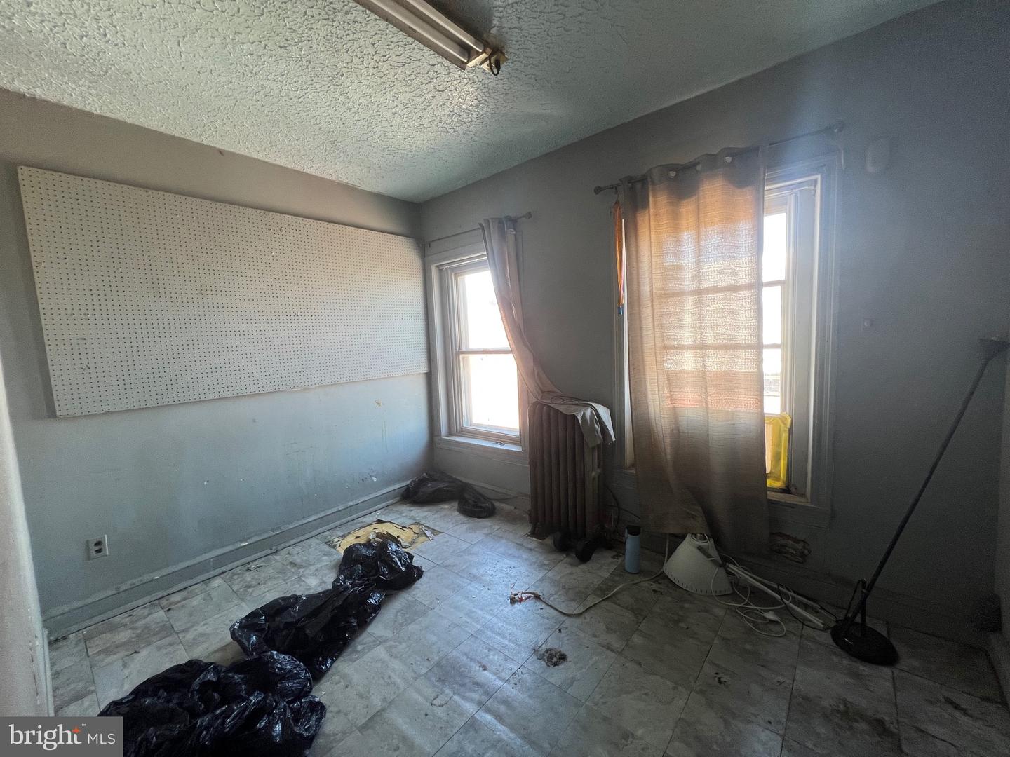 1516 Tasker St Property Photo 30