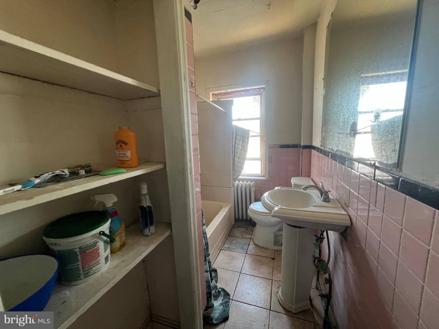 1516 Tasker St Property Photo 31