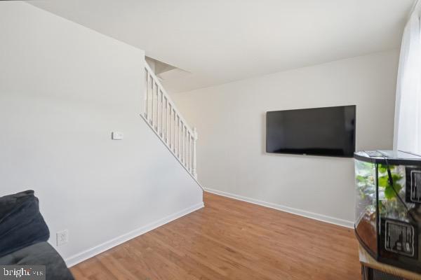 146 Melvale St Property Photo 3
