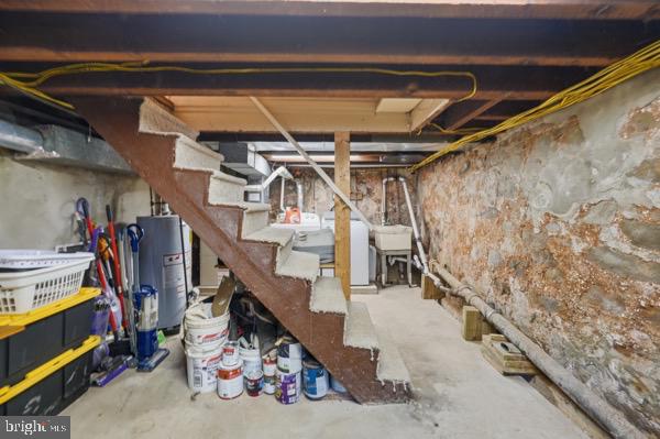 146 Melvale St Property Photo 23