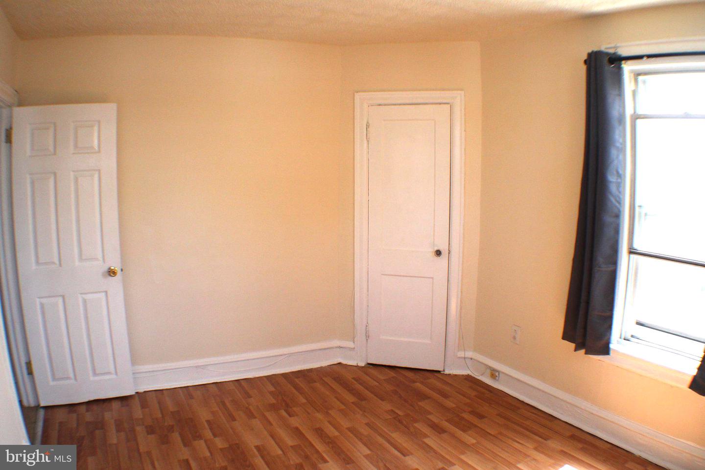 446 Roselyn St Property Photo 16