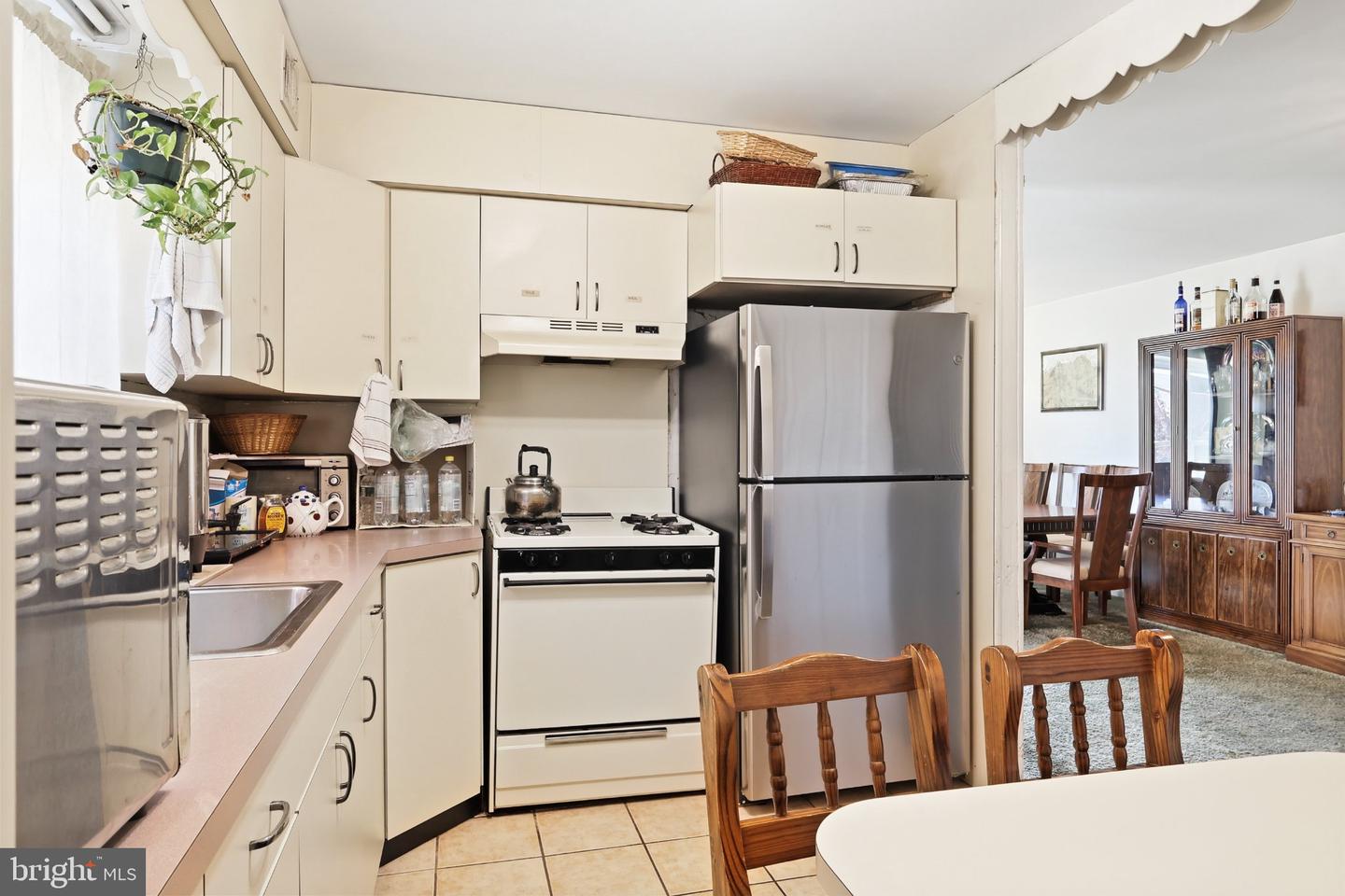 2127 Hoffnagle St Property Photo 11