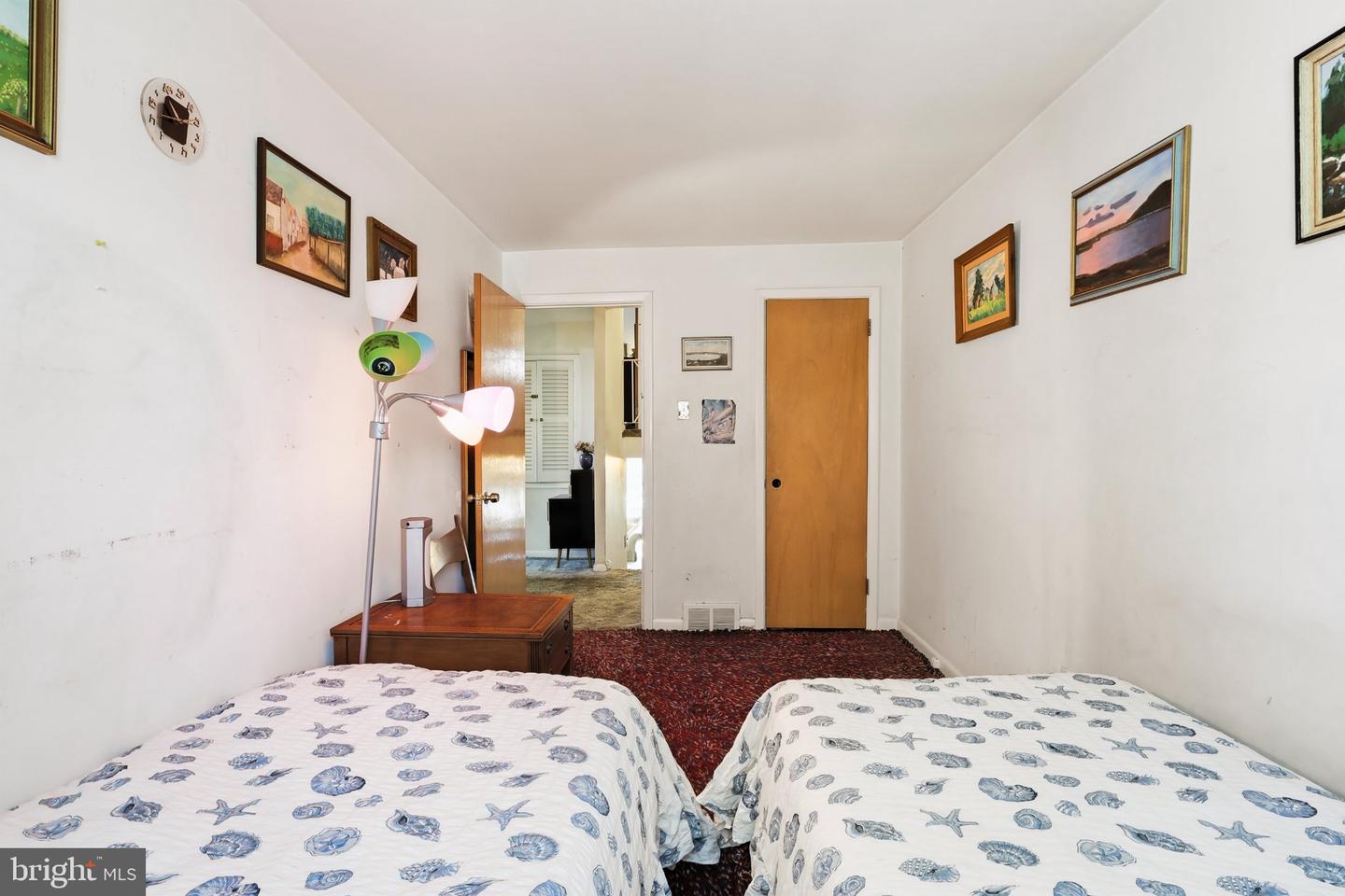 2127 Hoffnagle St Property Photo 15