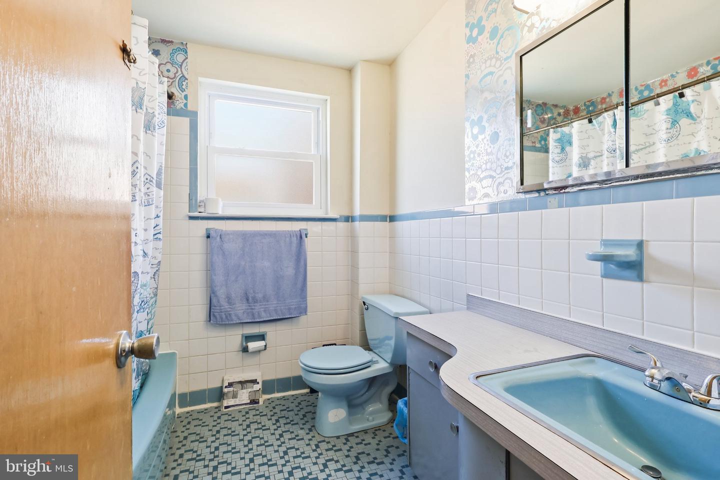 2127 Hoffnagle St Property Photo 17