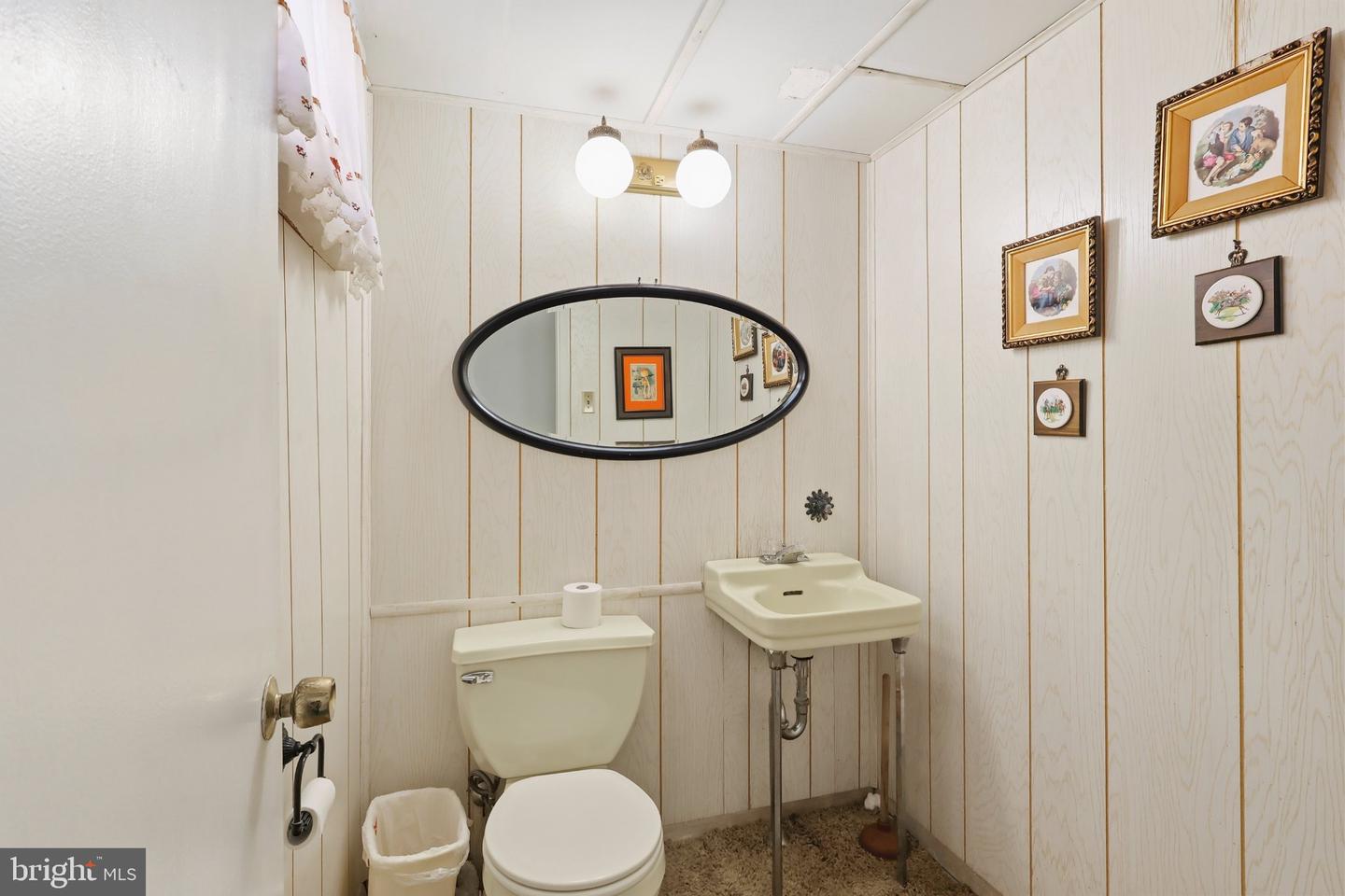 2127 Hoffnagle St Property Photo 24