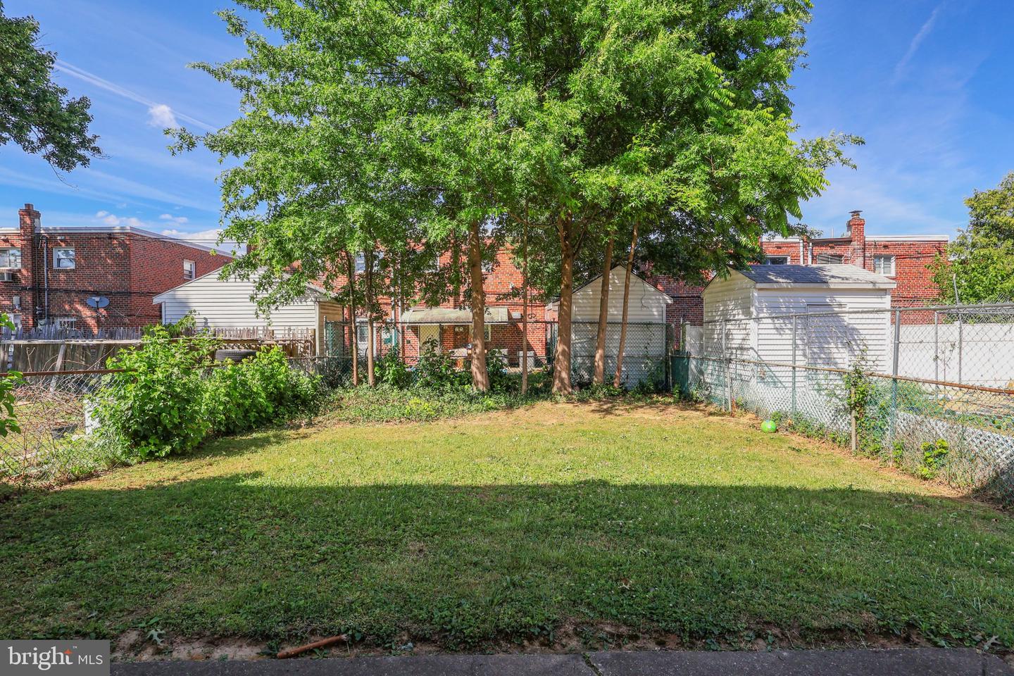 2127 Hoffnagle St Property Photo 26