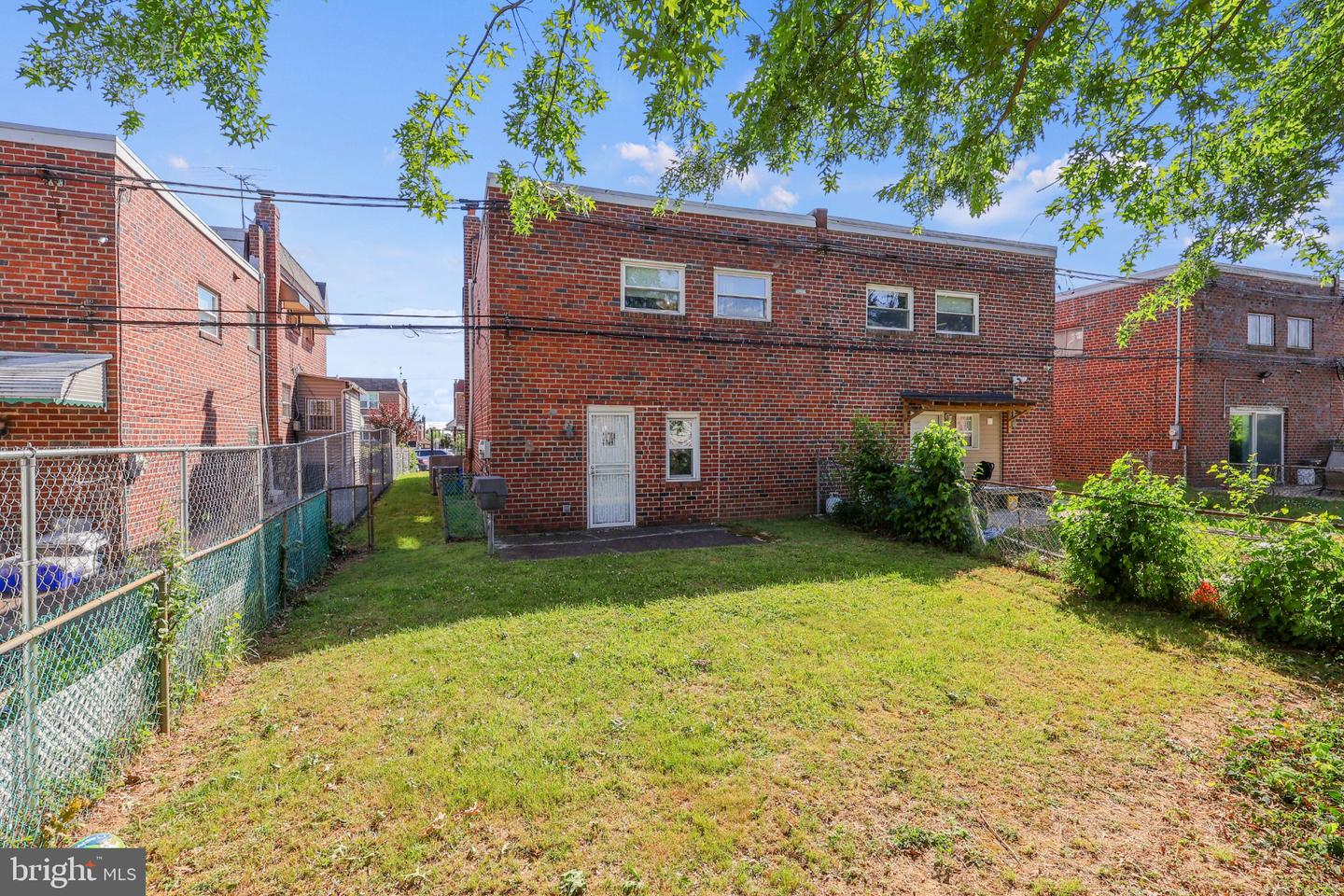 2127 Hoffnagle St Property Photo 27
