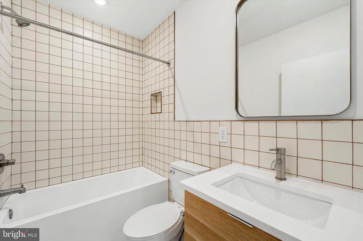 2406 Frankford Ave #16 Property Photo 10