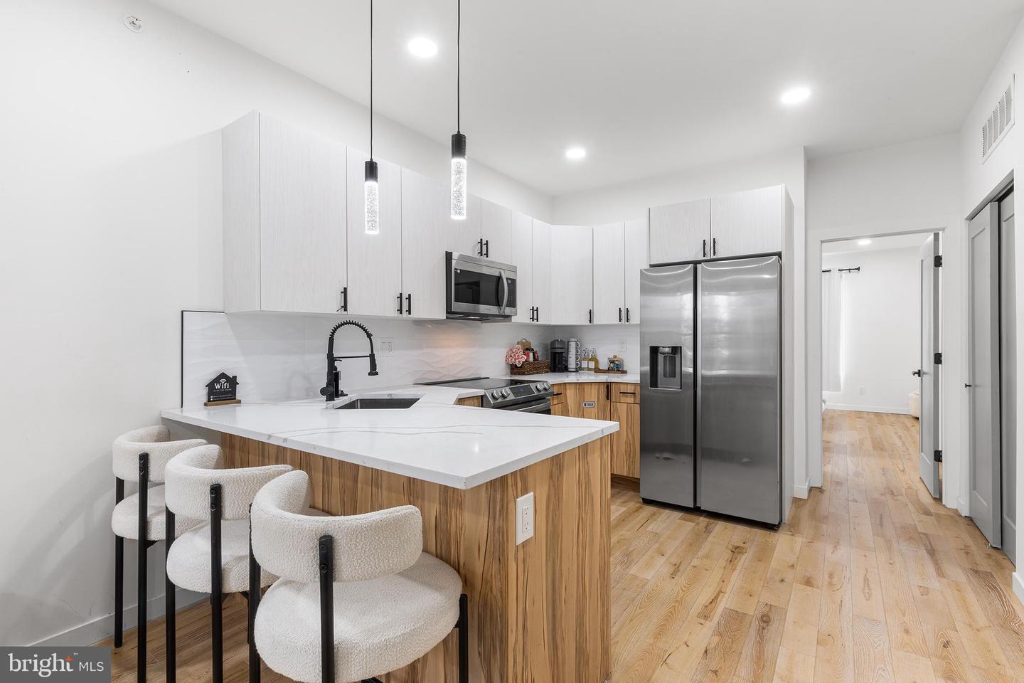 647 N 41st St #unit C Property Photo 4