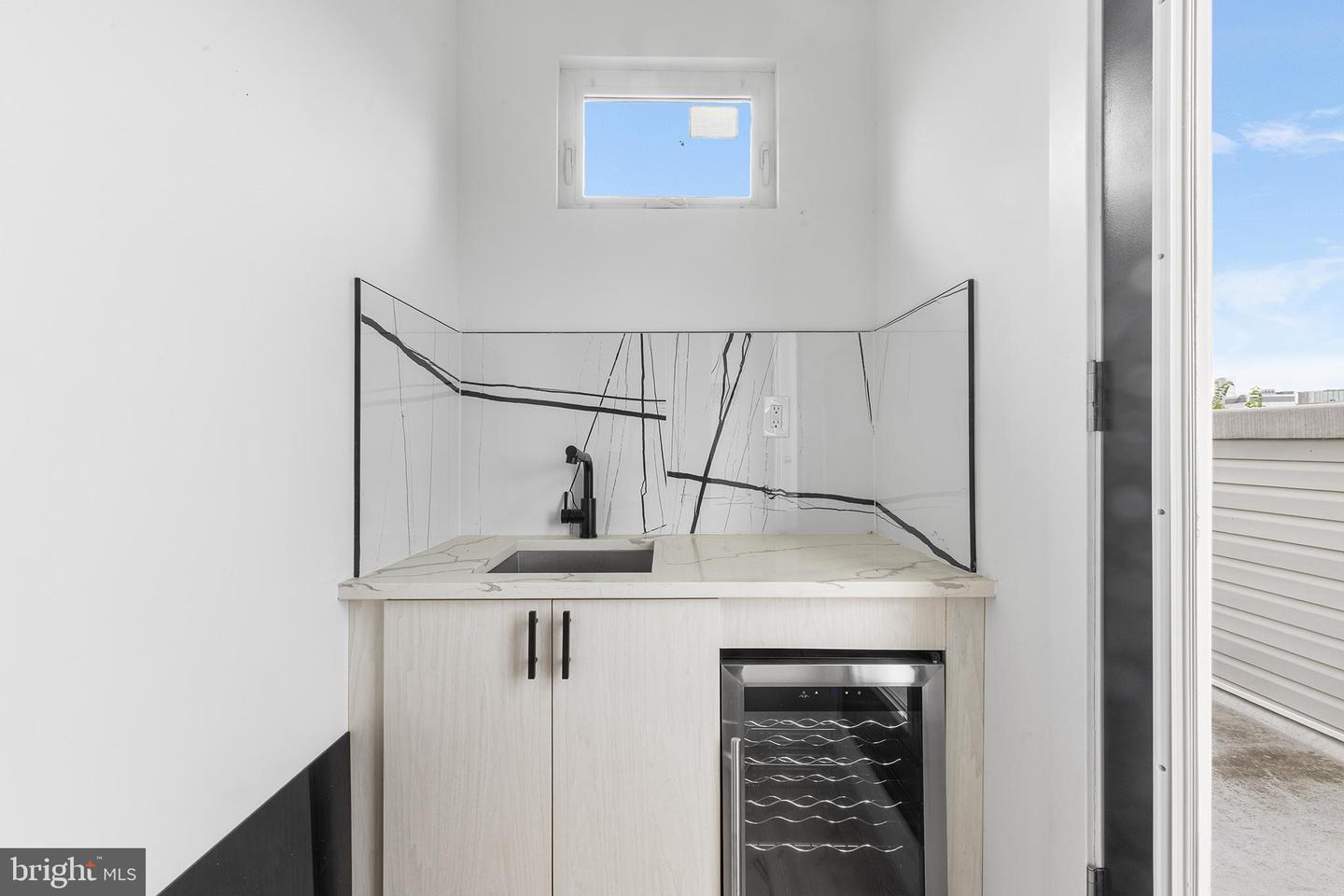 647 N 41st St #unit C Property Photo 16