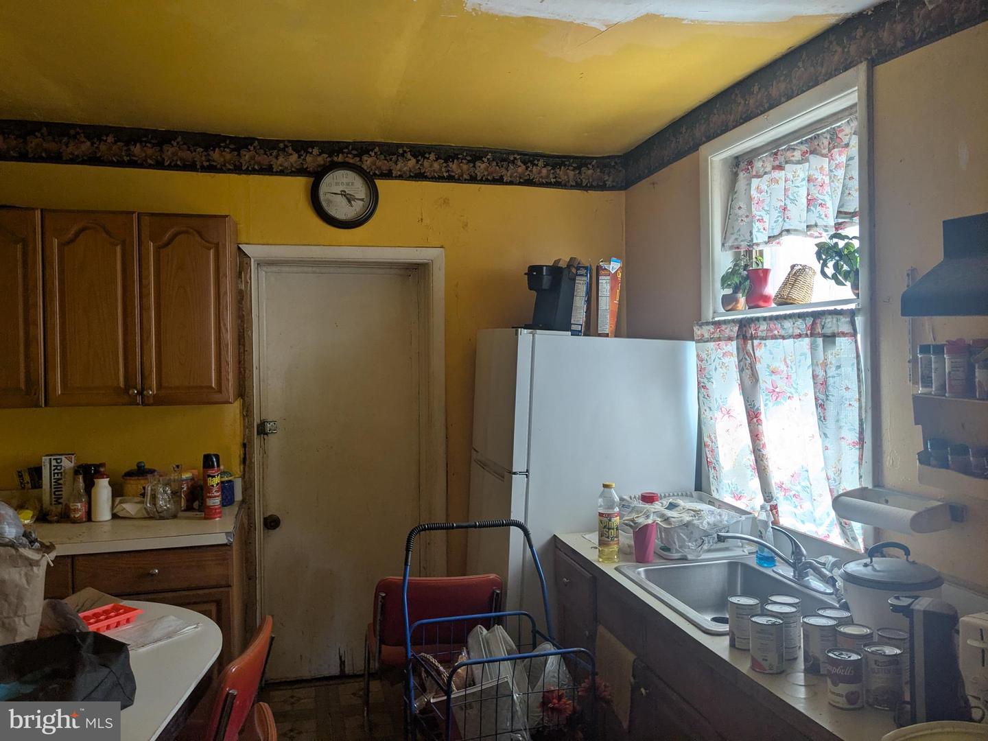 1818 Brunner St Property Photo 4