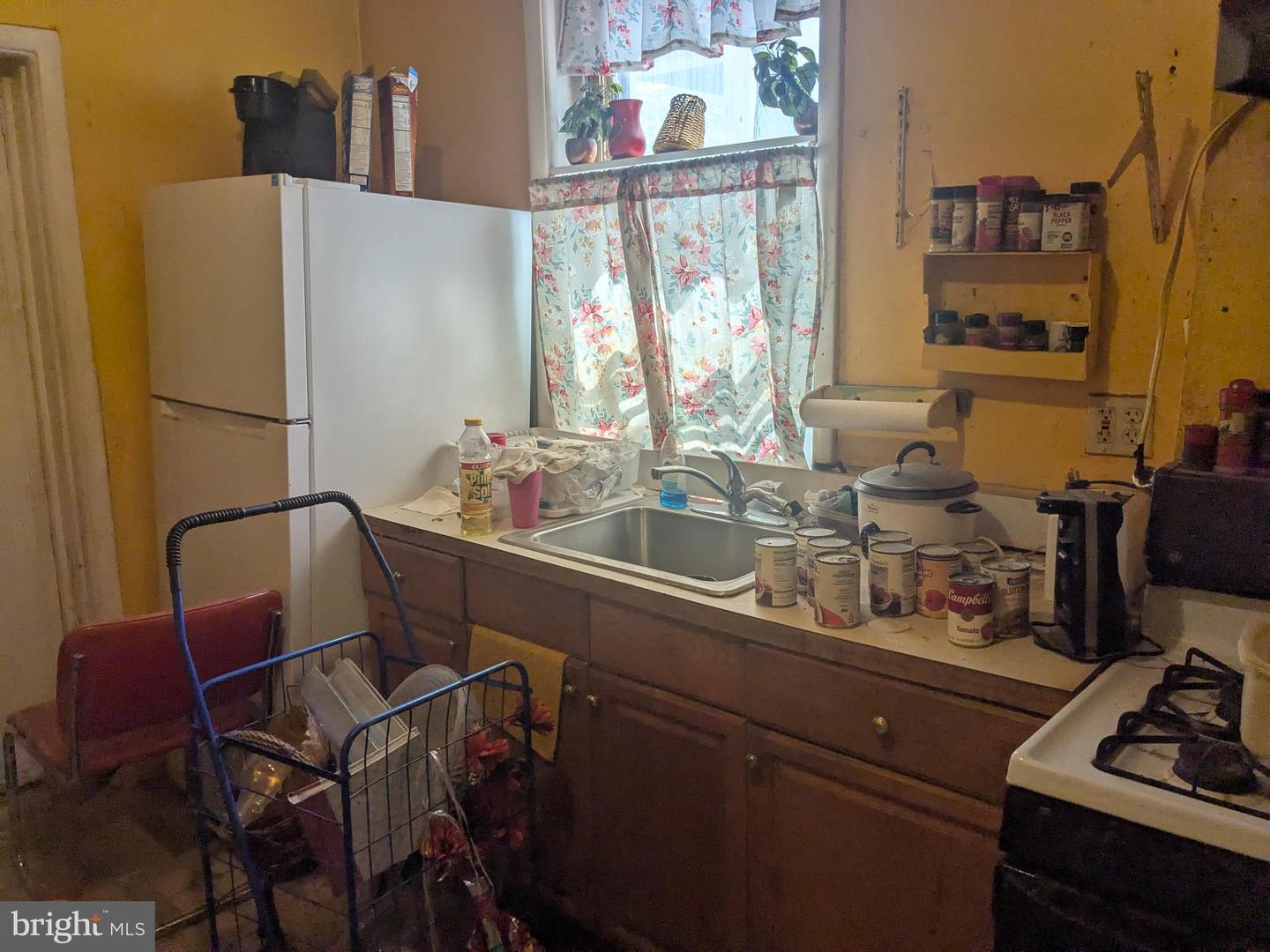 1818 Brunner St Property Photo 5