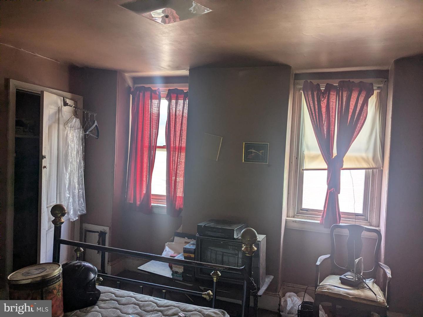1818 Brunner St Property Photo 12