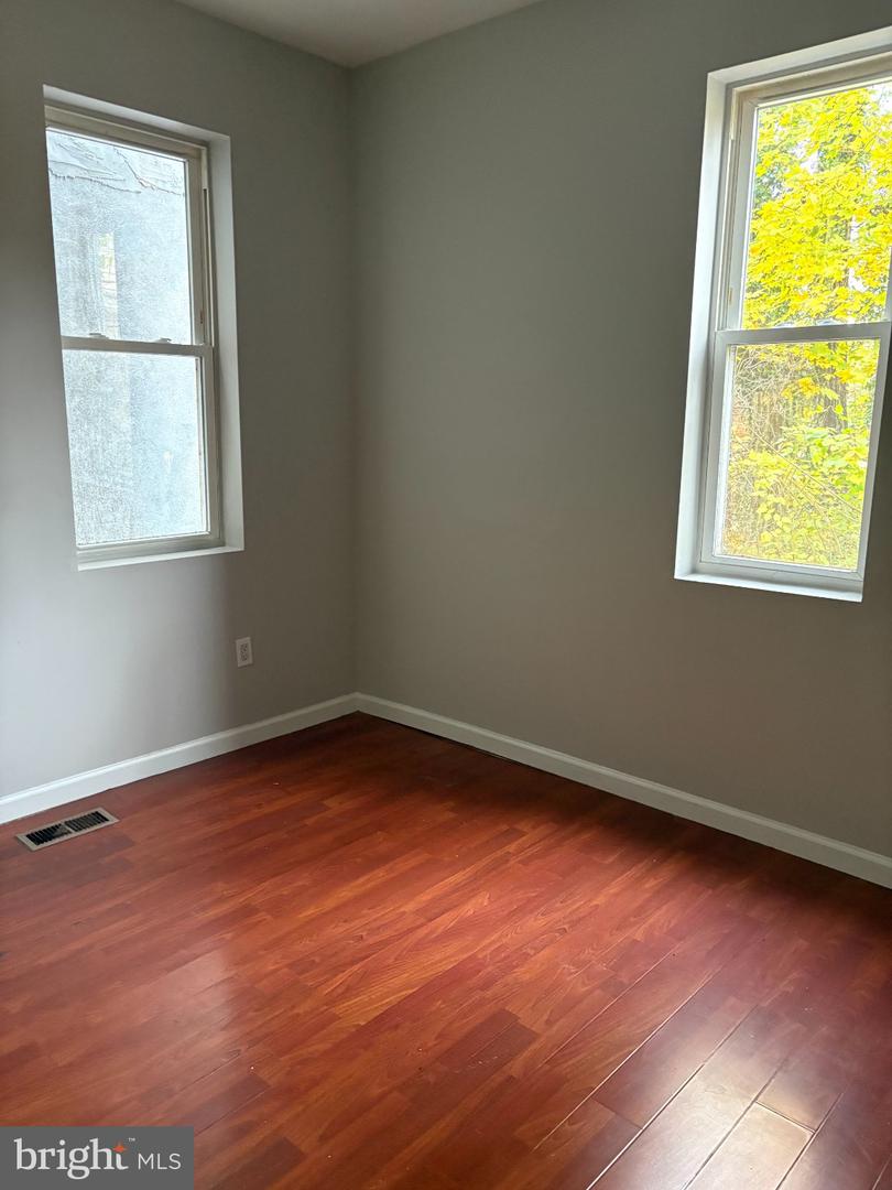 851 E Chelten Ave Property Photo 6