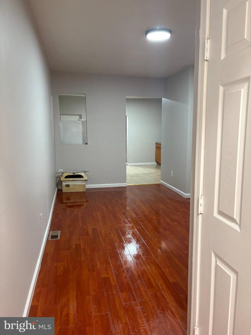 851 E Chelten Ave Property Photo 8