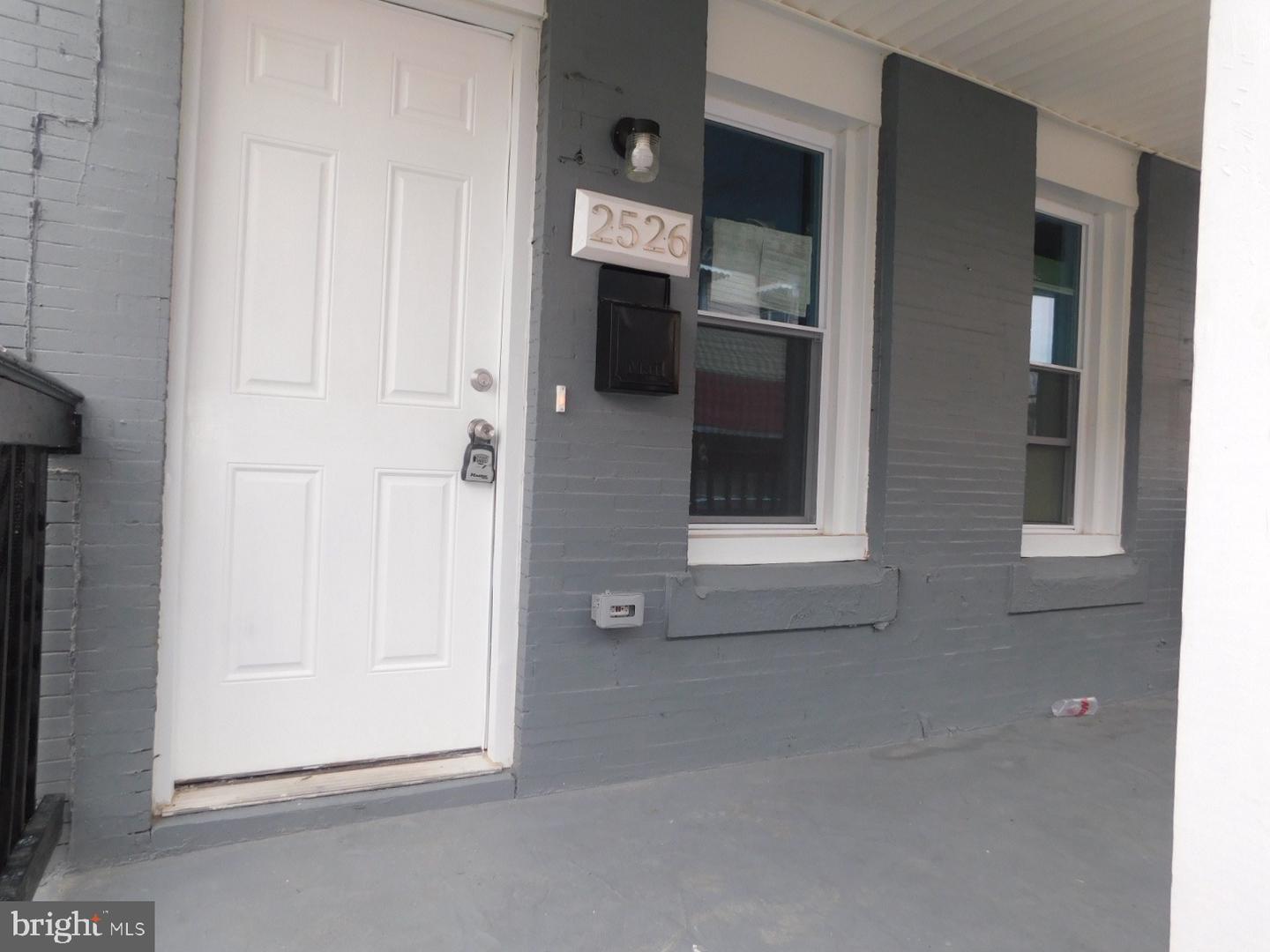 2526 N Myrtlewood St Property Photo 1