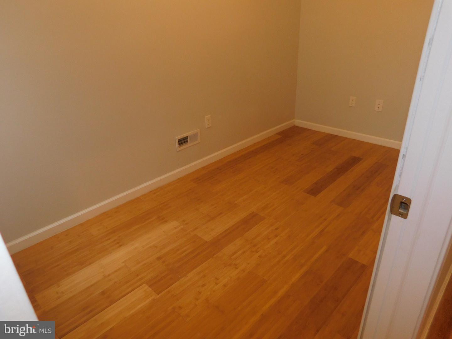 2526 N Myrtlewood St Property Photo 7