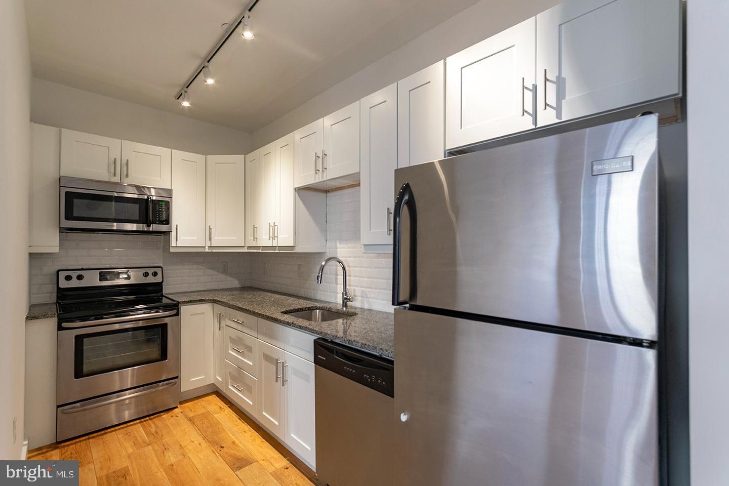 224 Church St #unit 504 Property Photo 4