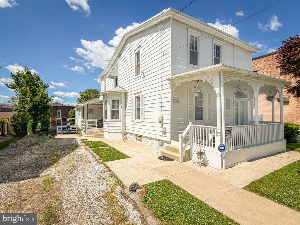 2132 Grant Ave Property Photo 4