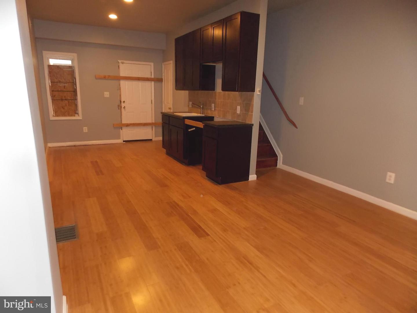 2529 N Napa St Property Photo 2