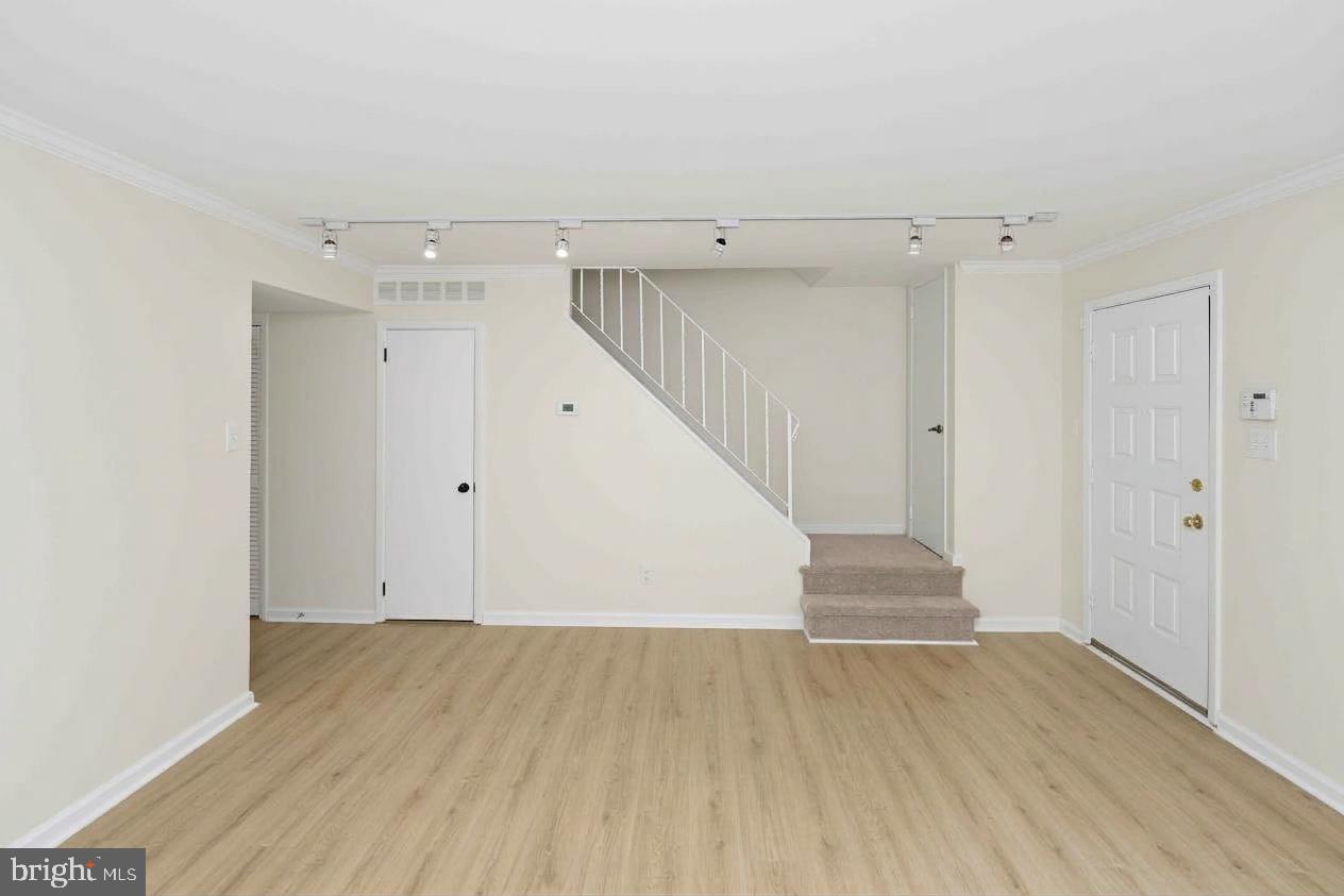 9807 Cowden St Property Photo 5