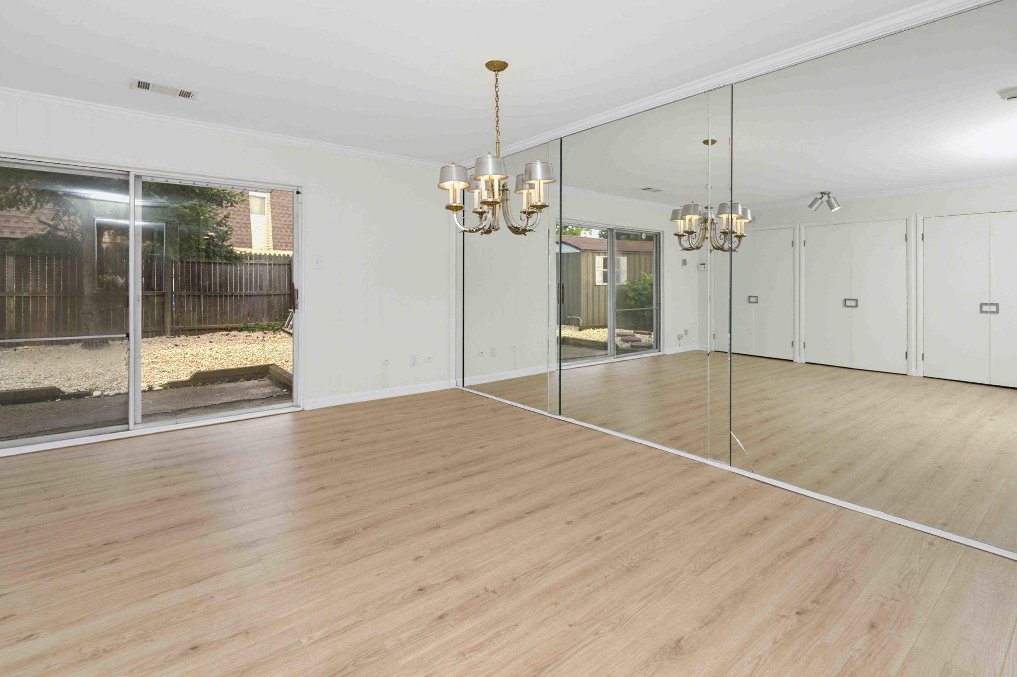 9807 Cowden St Property Photo 14