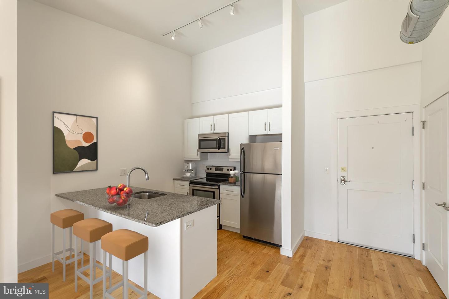 224 Church St #unit 212 Property Photo 2