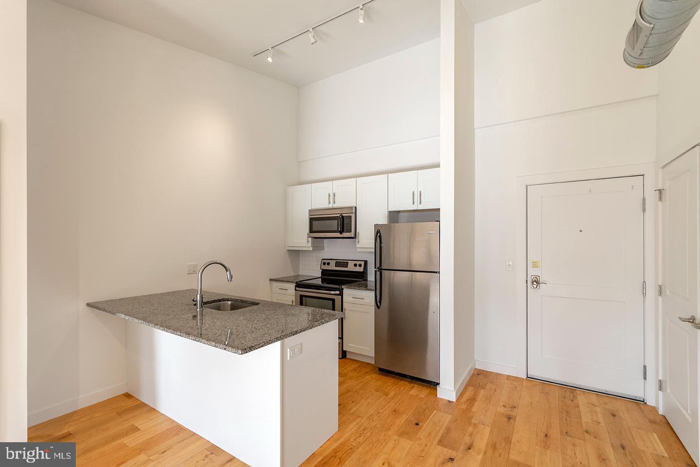224 Church St #unit 212 Property Photo 4