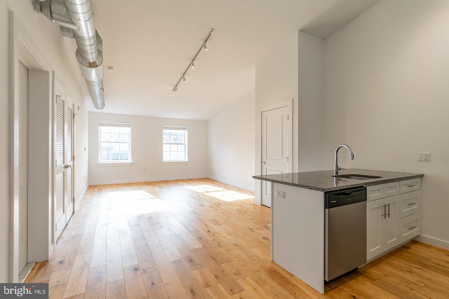 224 Church St #unit 212 Property Photo 6