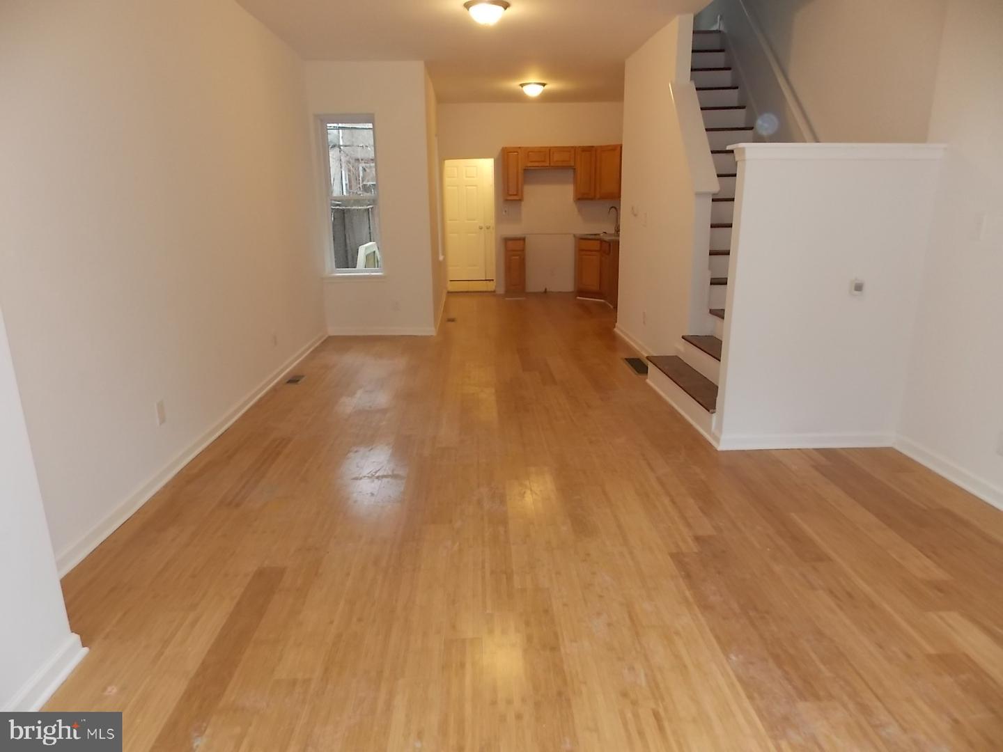 2527 N Myrtlewood St Property Photo 3