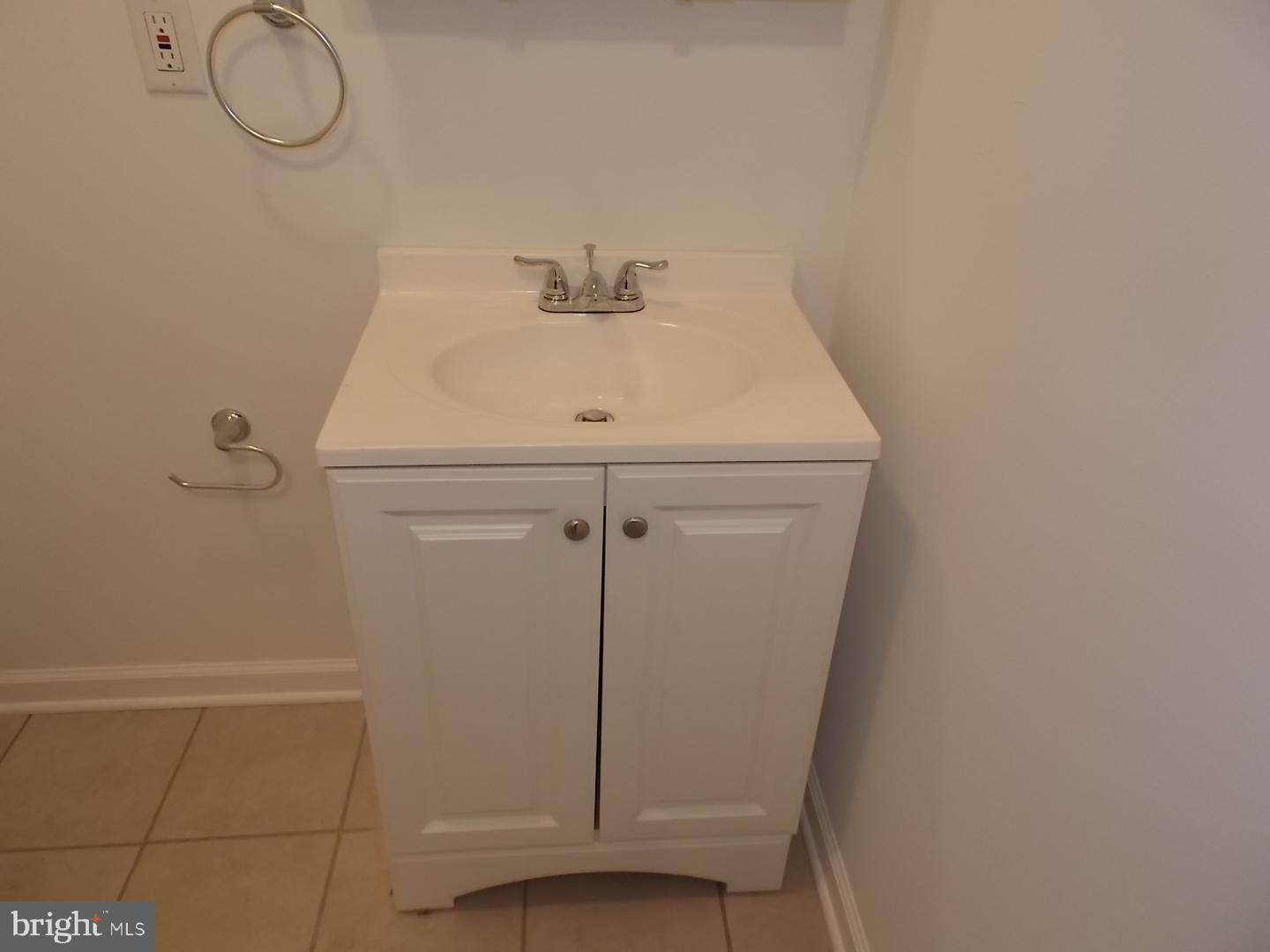 2527 N Myrtlewood St Property Photo 6