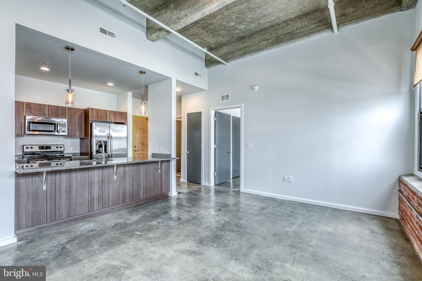 4800 BROWN ST #UNIT 406 Property Photo 1
