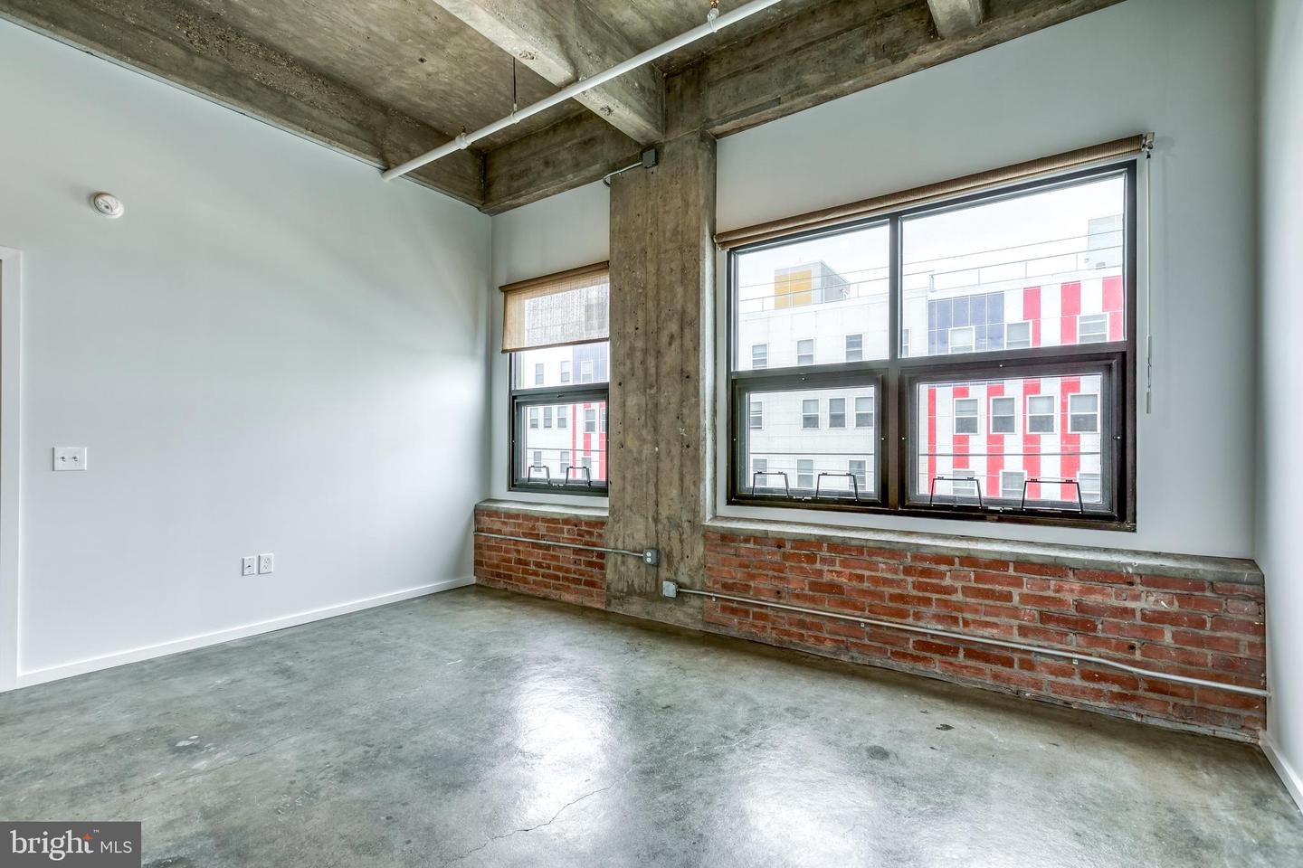 4800 Brown St #unit 406 Property Photo 2