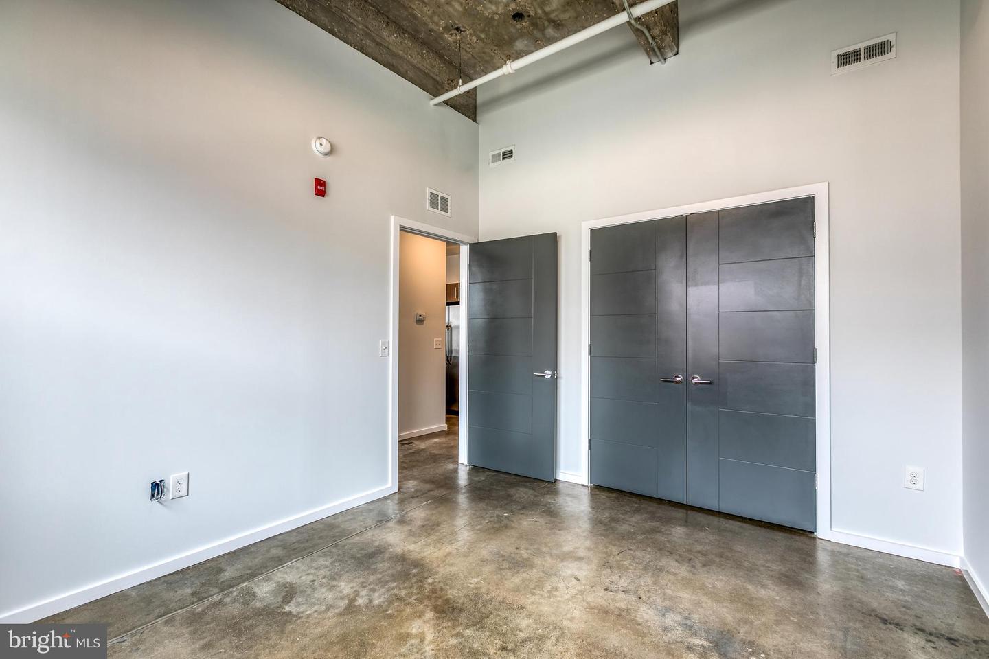 4800 Brown St #unit 406 Property Photo 8