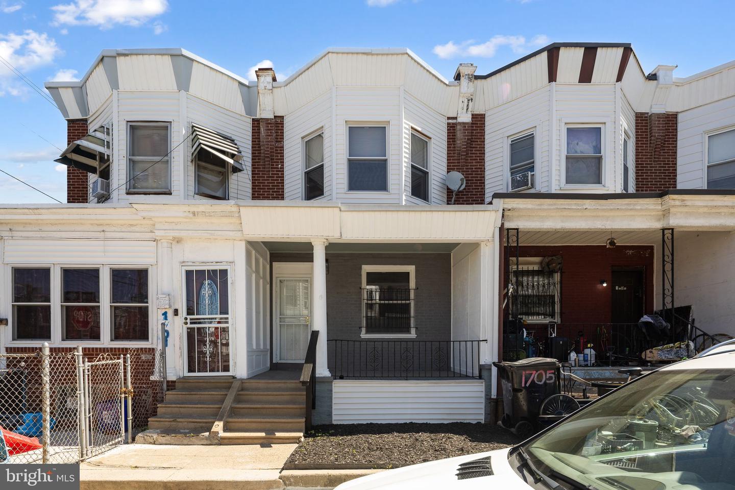 1703 S Conestoga St Property Photo 1