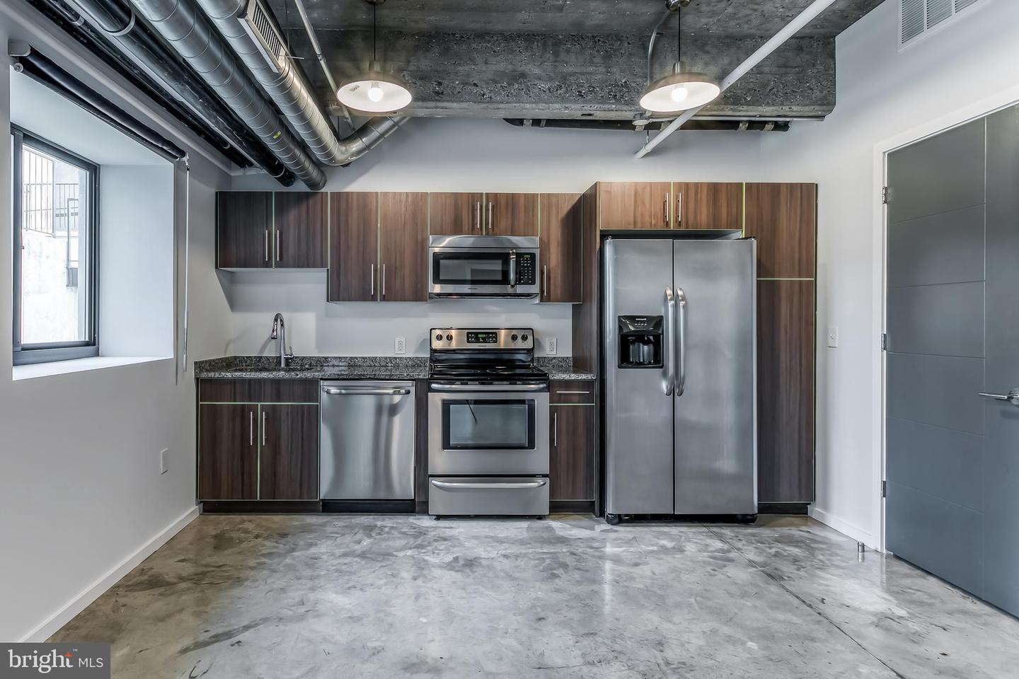 4800 BROWN ST #UNIT 105 Property Photo 1