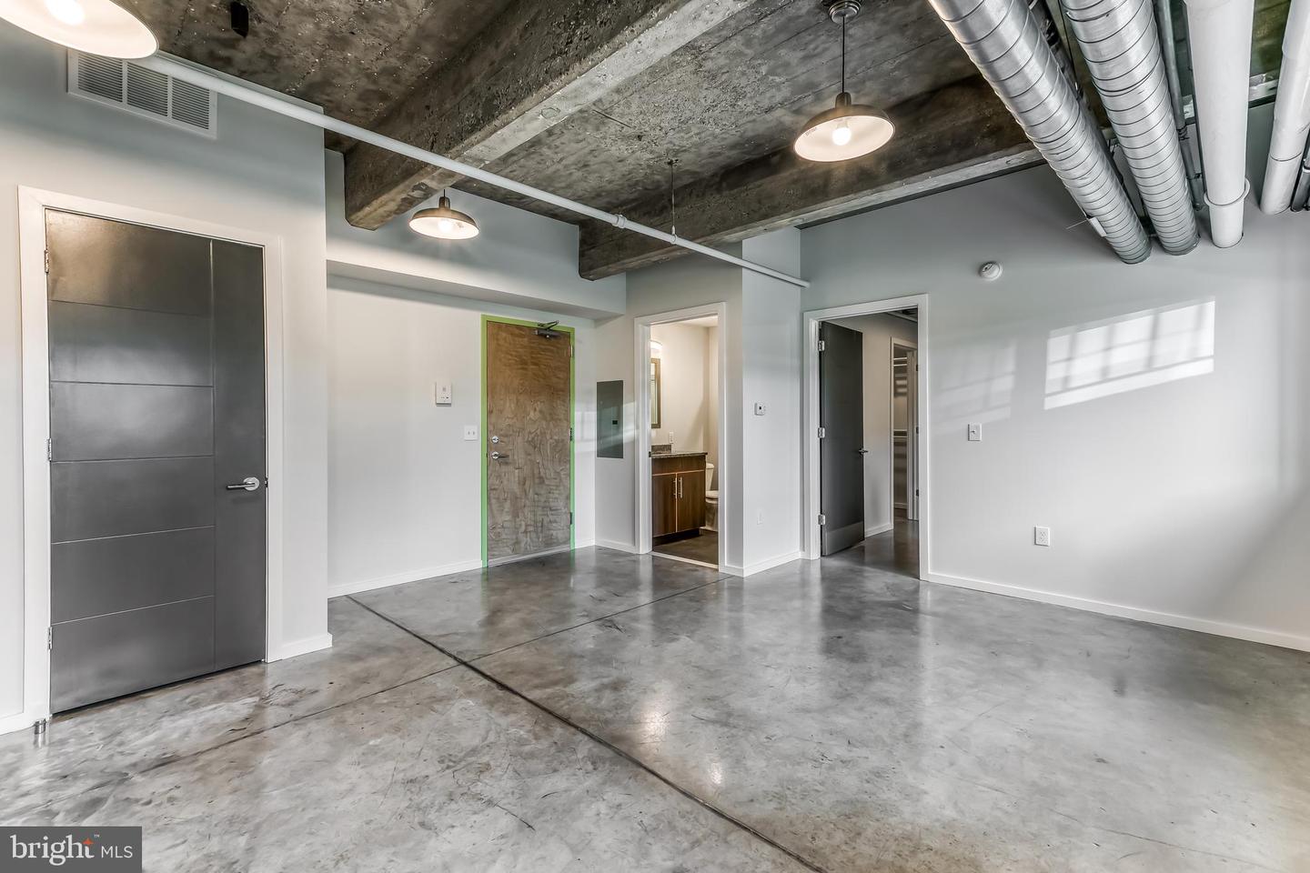 4800 Brown St #unit 105 Property Photo 7